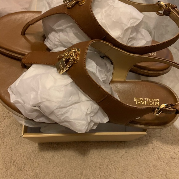 COPY - Michael Kors Sandals - Picture 5 of 5